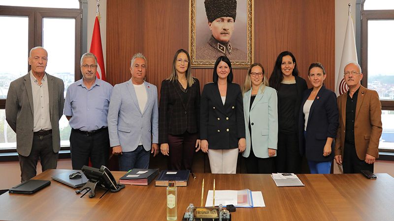 EDİRNE BELEDİYE BAŞKANI  MUHTARLARLA GÖRÜŞTÜ